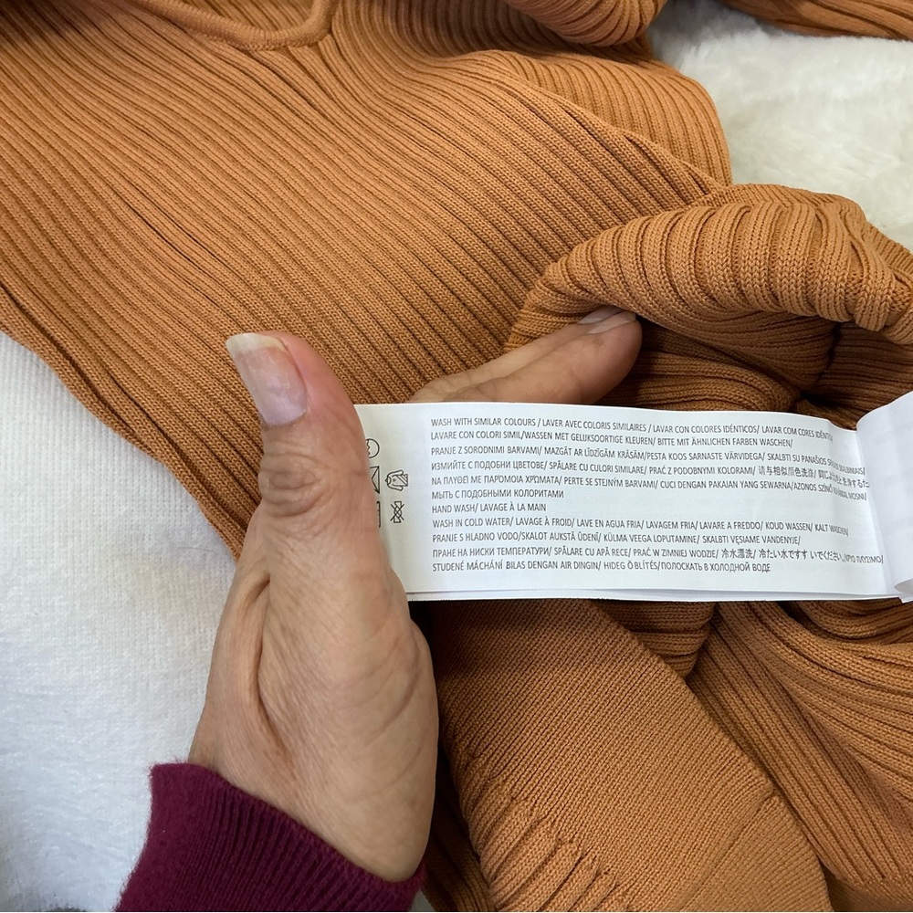 NEW Mink Pink Revolve Pecan Gianna Knit Long Sleeve Top Sweater Size M - Picture 11 of 16